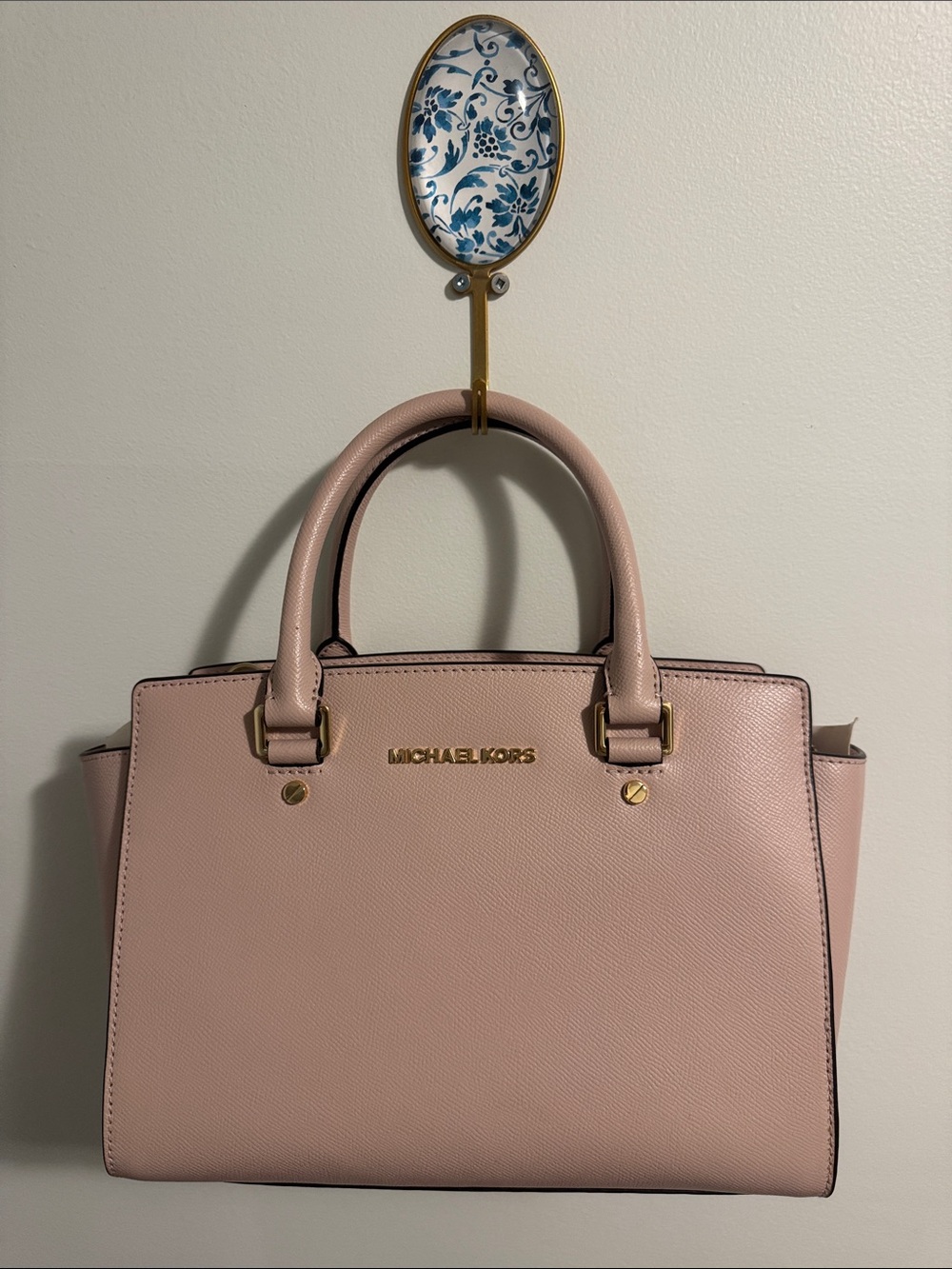 Michael Kors Soft Pink Selma Medium Crossbody Purse Satchel w Gold Hardware